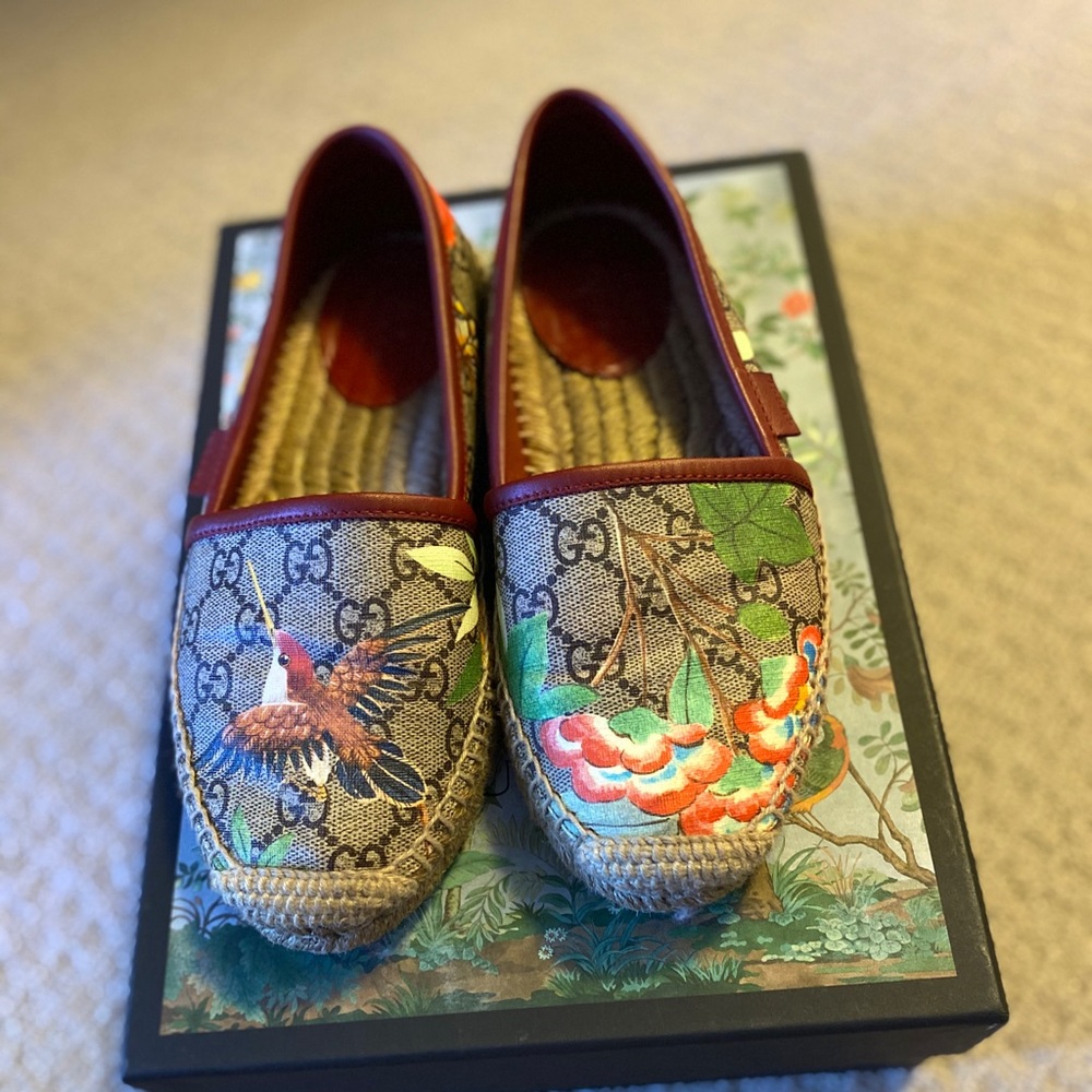Authentic Gucci shoes